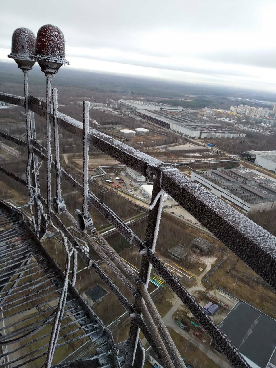 Эксплуатация уличного освещения от настенных светильников до заградительного освещения дымовых труб ТЭЦ